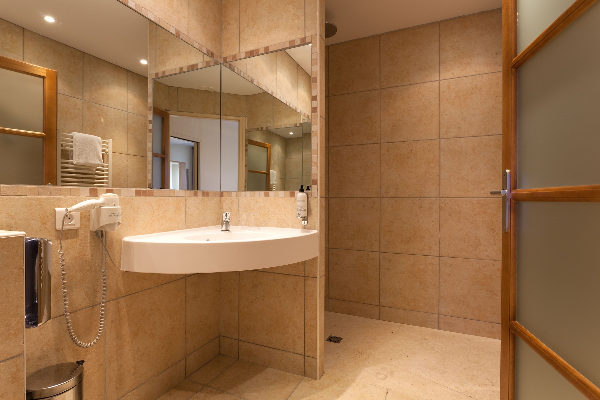 bandb hotel nimes ville active