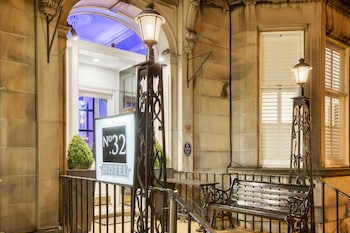 no 32 hotel