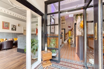 no 32 hotel