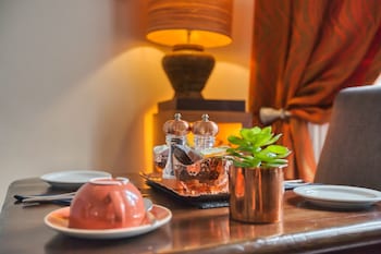 no 32 hotel