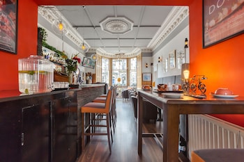 no 32 hotel