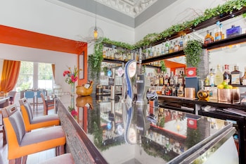 no 32 hotel