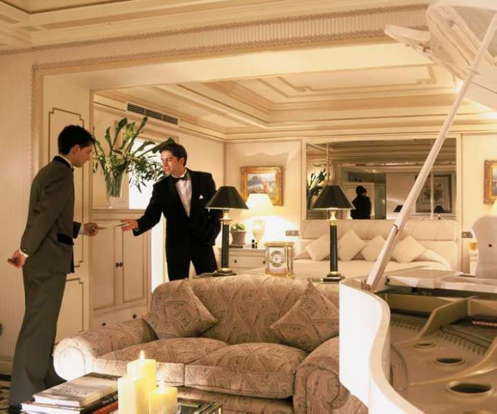 rosewood villa magna