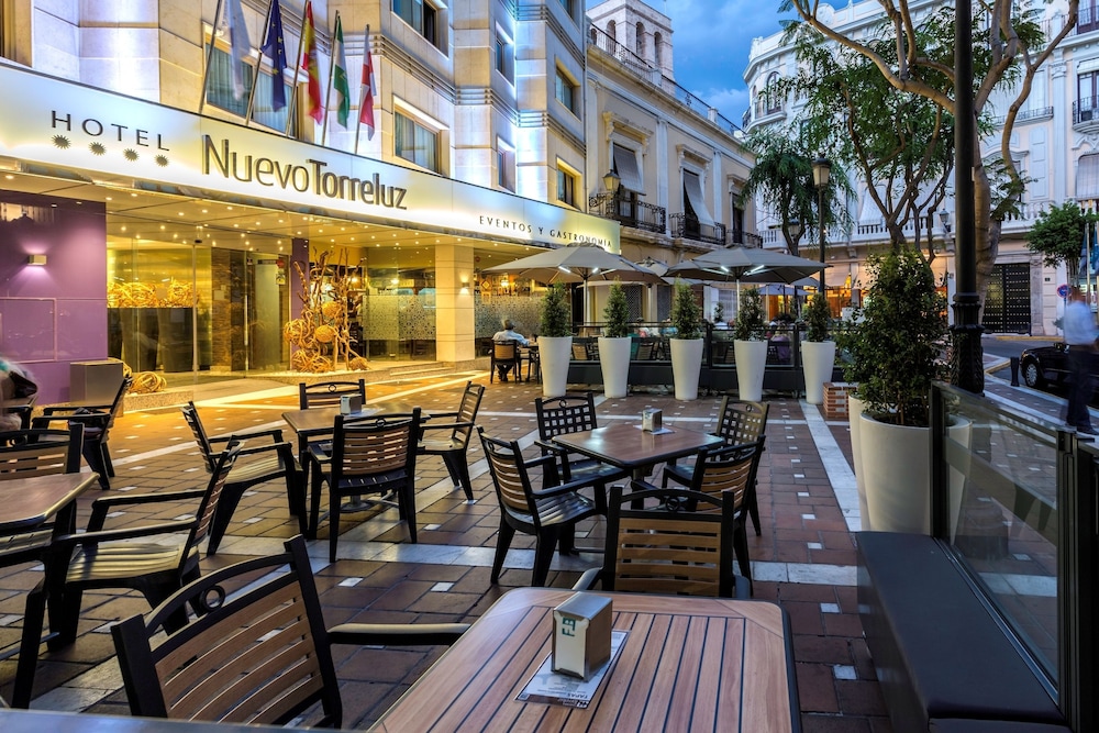 hotel nuevo torreluz