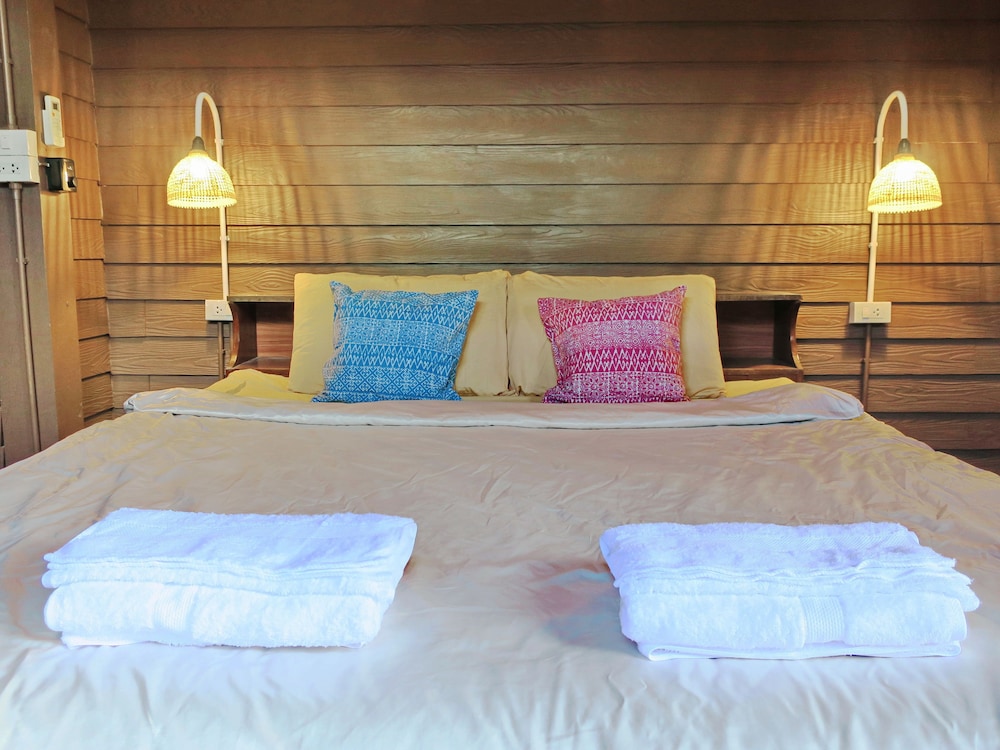 huan kawin est 58 lanna home and collection