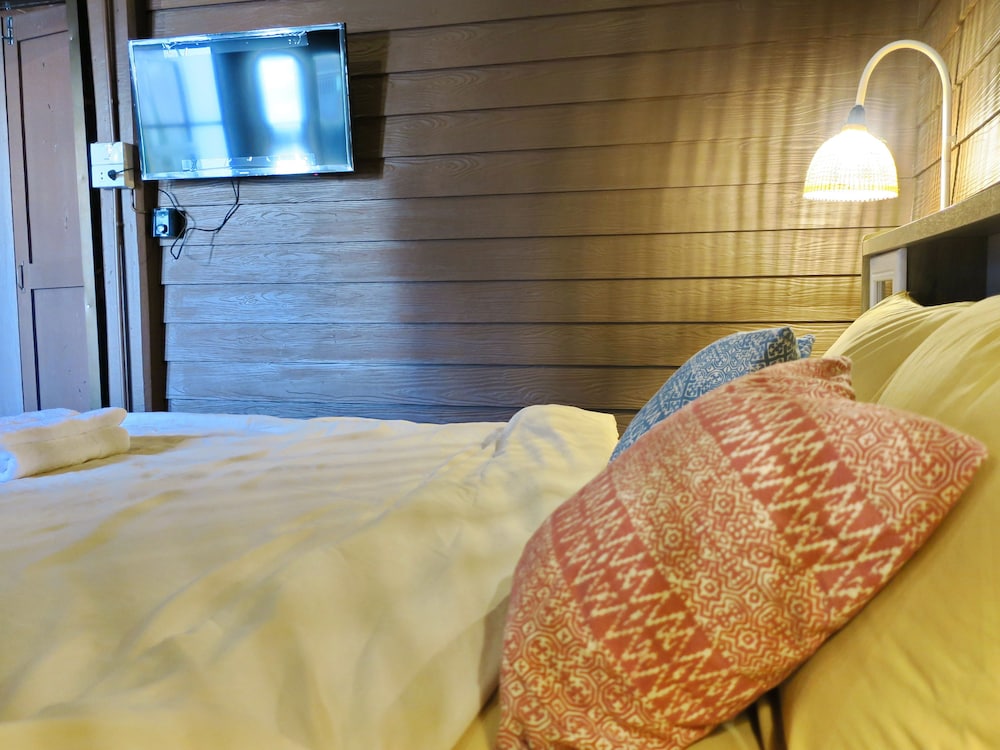 huan kawin est 58 lanna home and collection