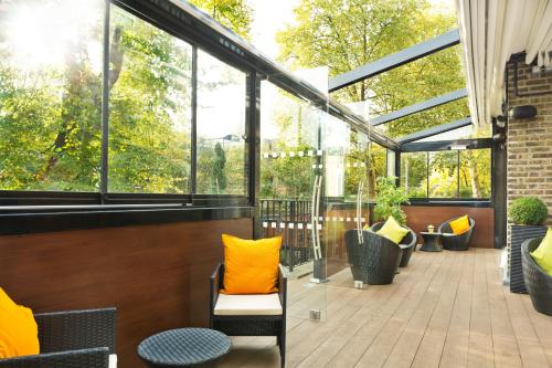 the park city grand plaza kensington