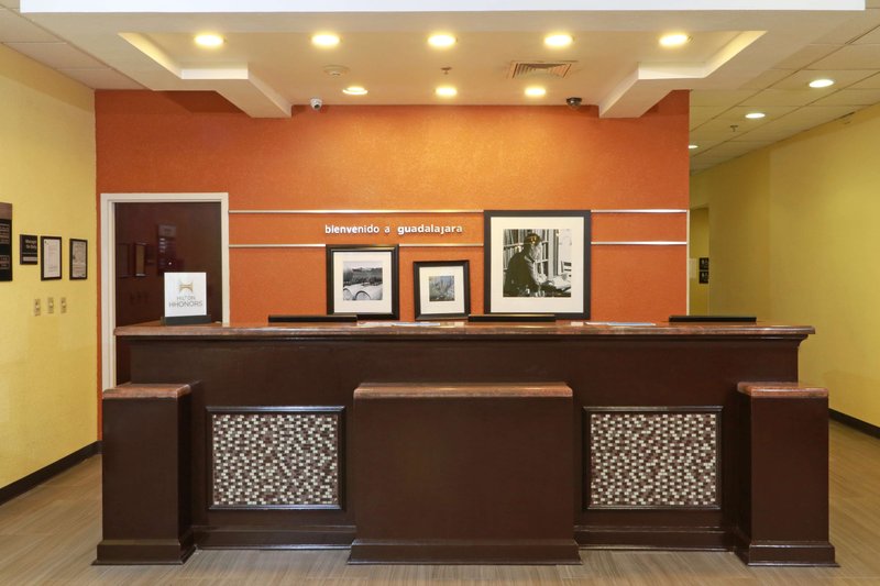 hampton inn by hilton guadalajara aeropuerto