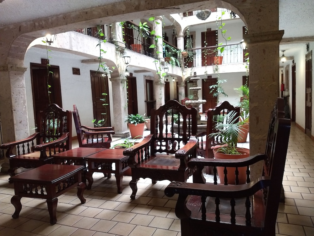 hotel don quijote plaza