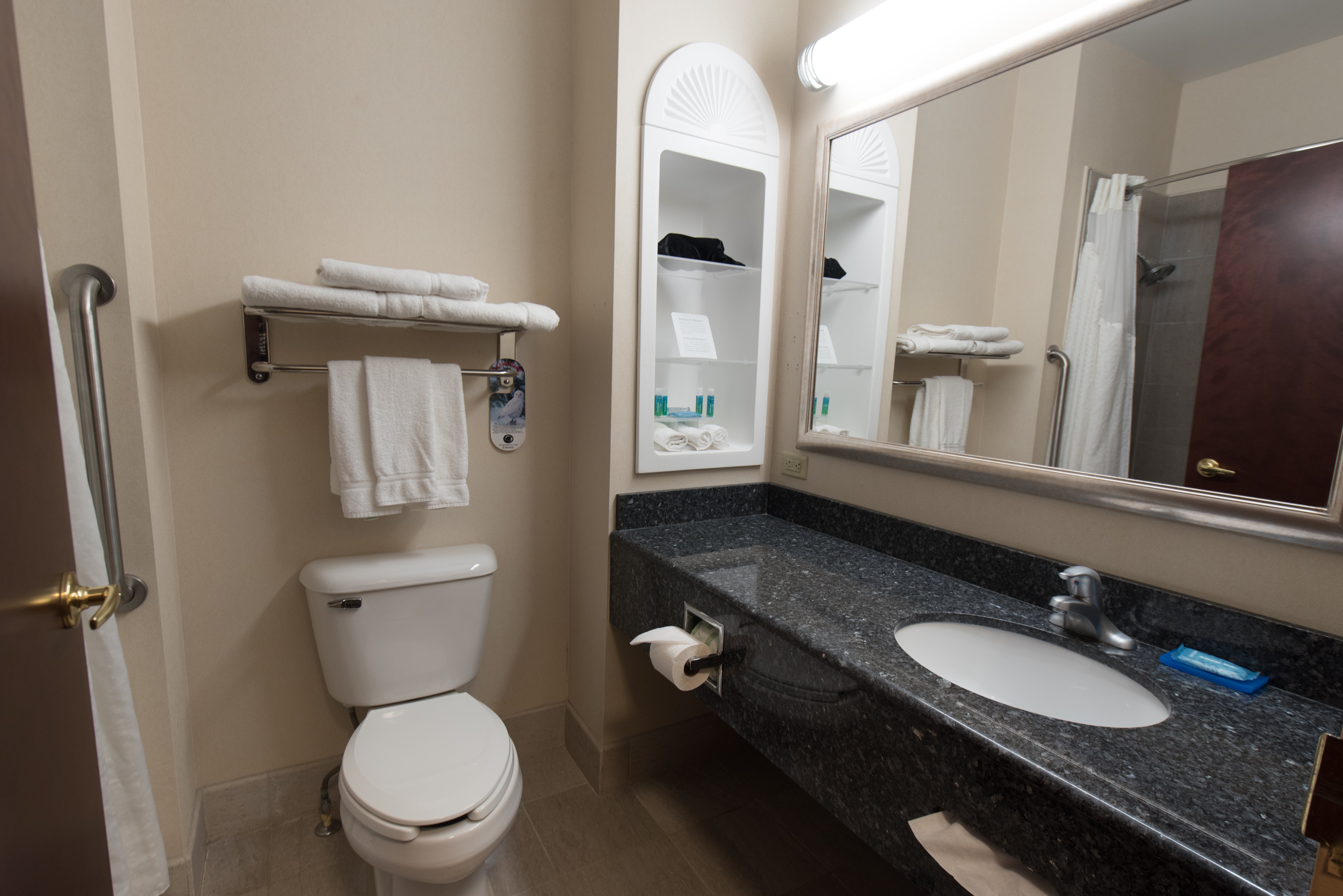holiday inn express and suites north east erie i 9
