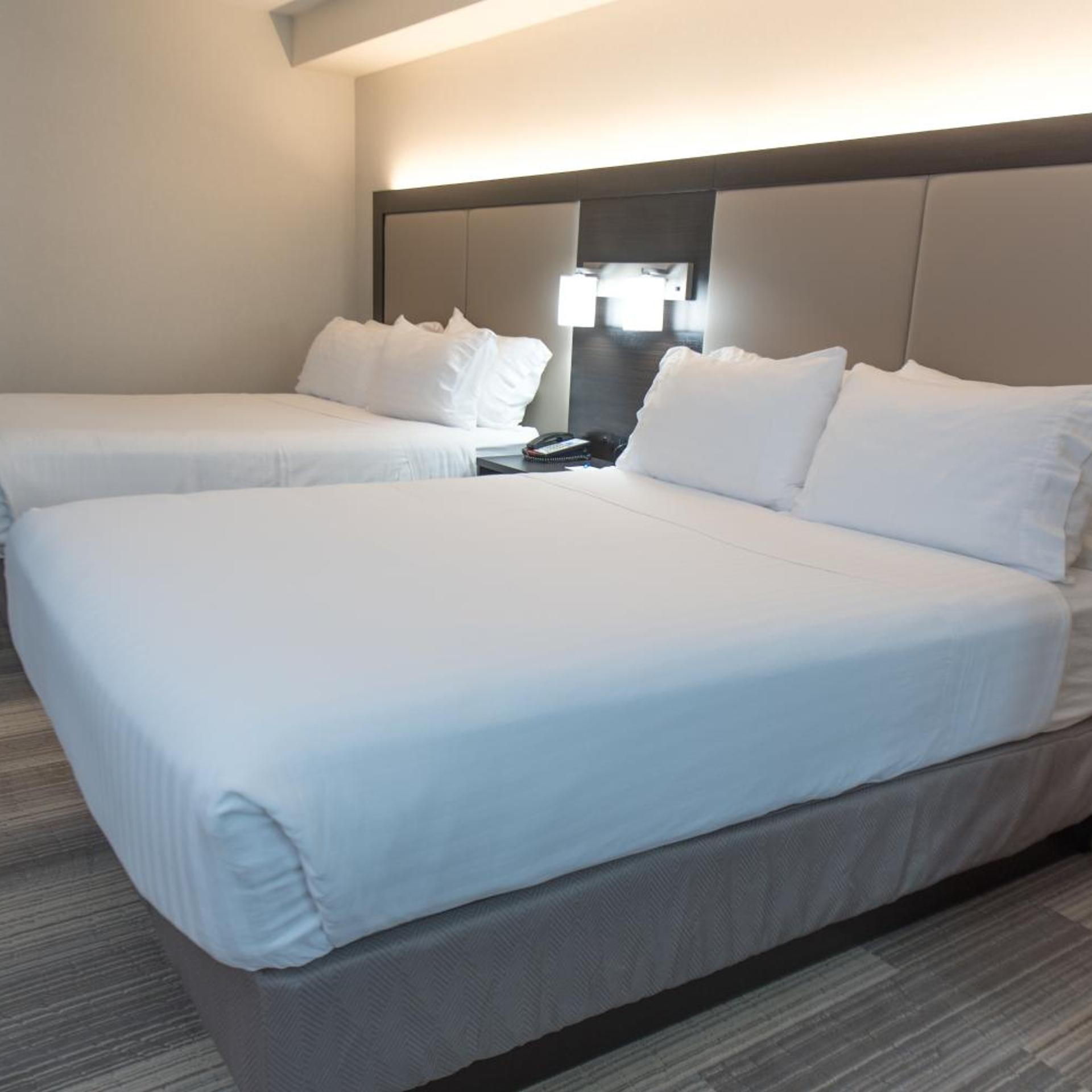 holiday inn express and suites north east erie i 9