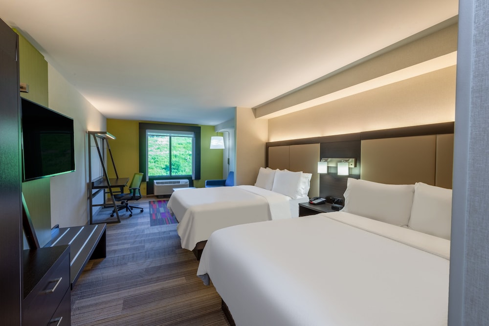 holiday inn express and suites north east erie i 9
