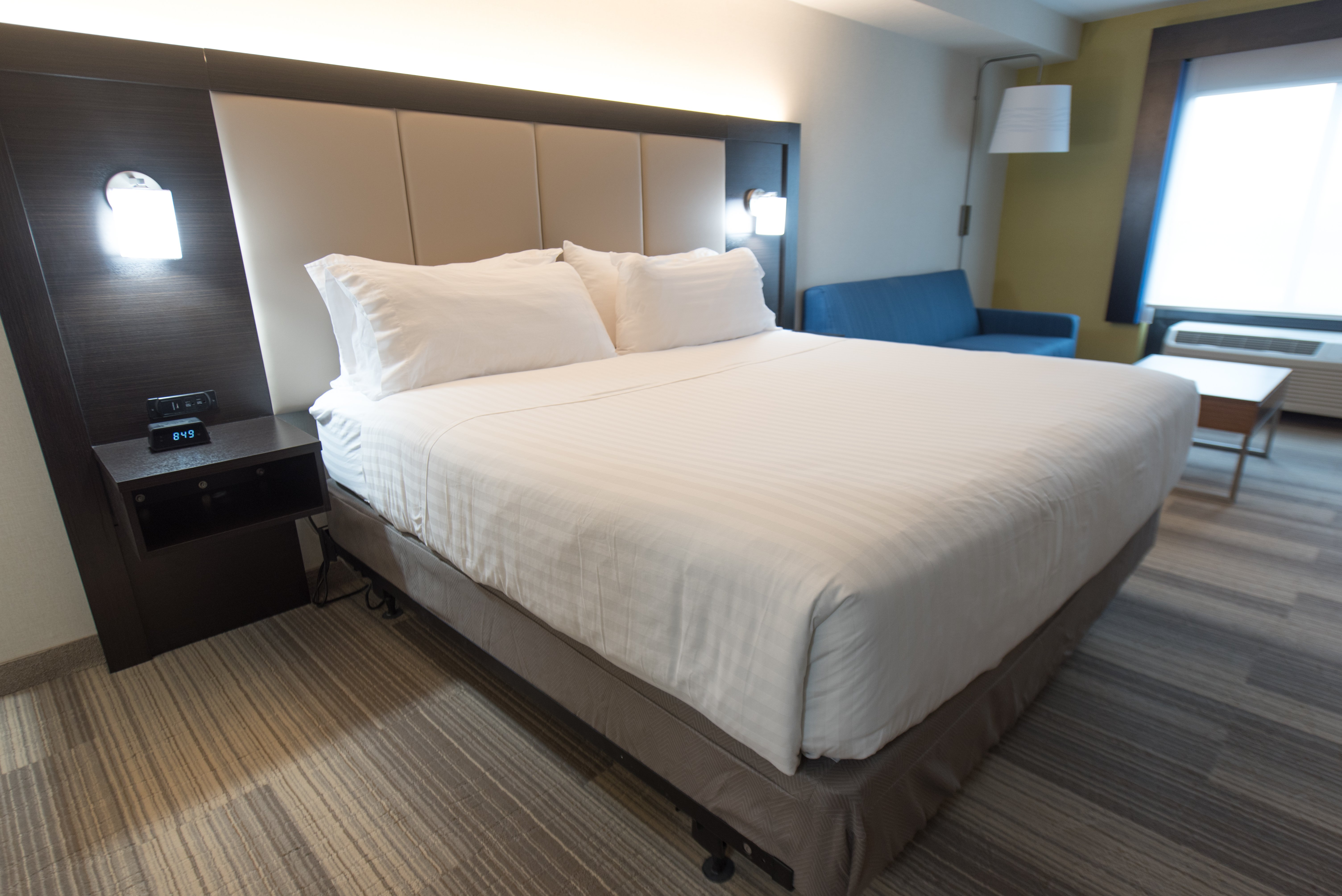holiday inn express and suites north east erie i 9