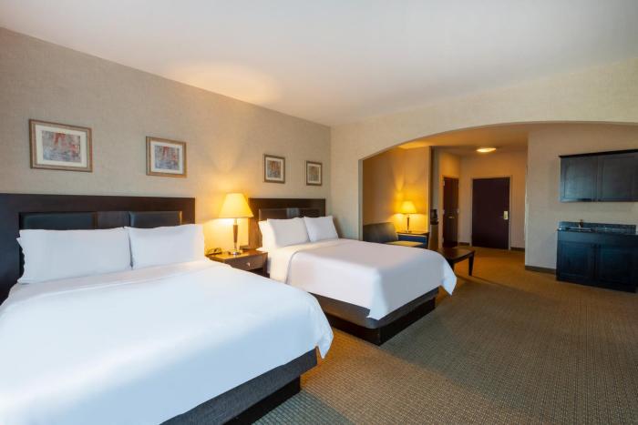holiday inn express and suites north east erie i 9