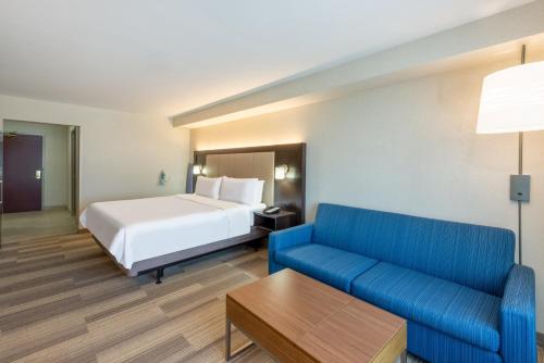 holiday inn express and suites north east erie i 9