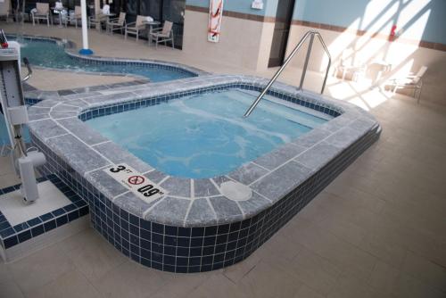 holiday inn express and suites north east erie i 9
