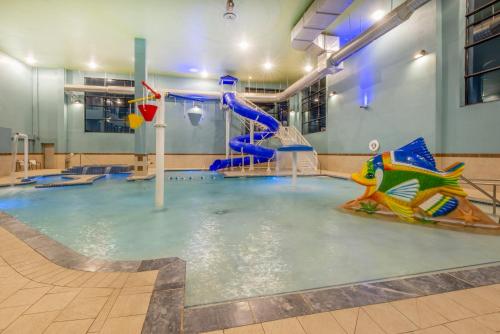 holiday inn express and suites north east erie i 9