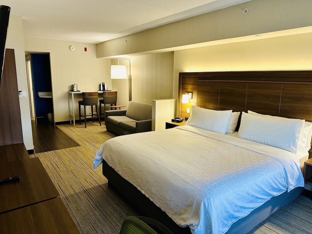 holiday inn express and suites milton by ihg