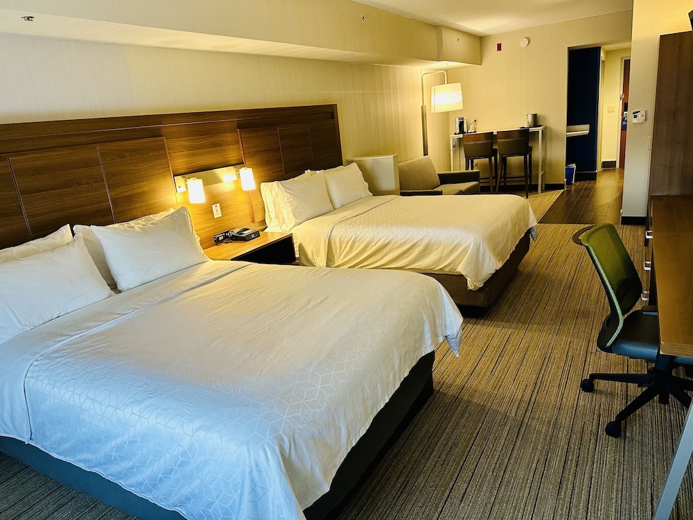holiday inn express and suites milton by ihg