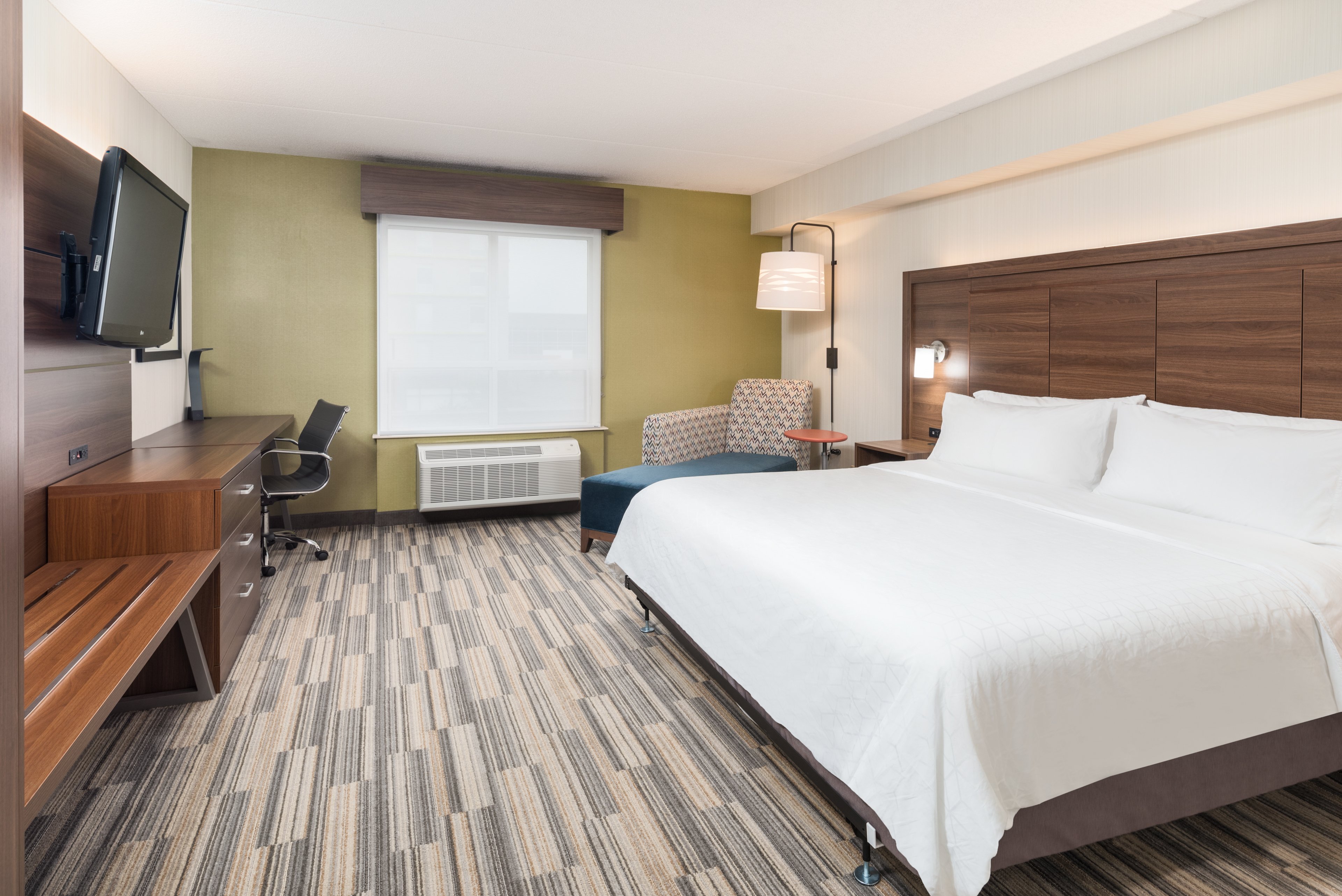 holiday inn express and suites milton by ihg