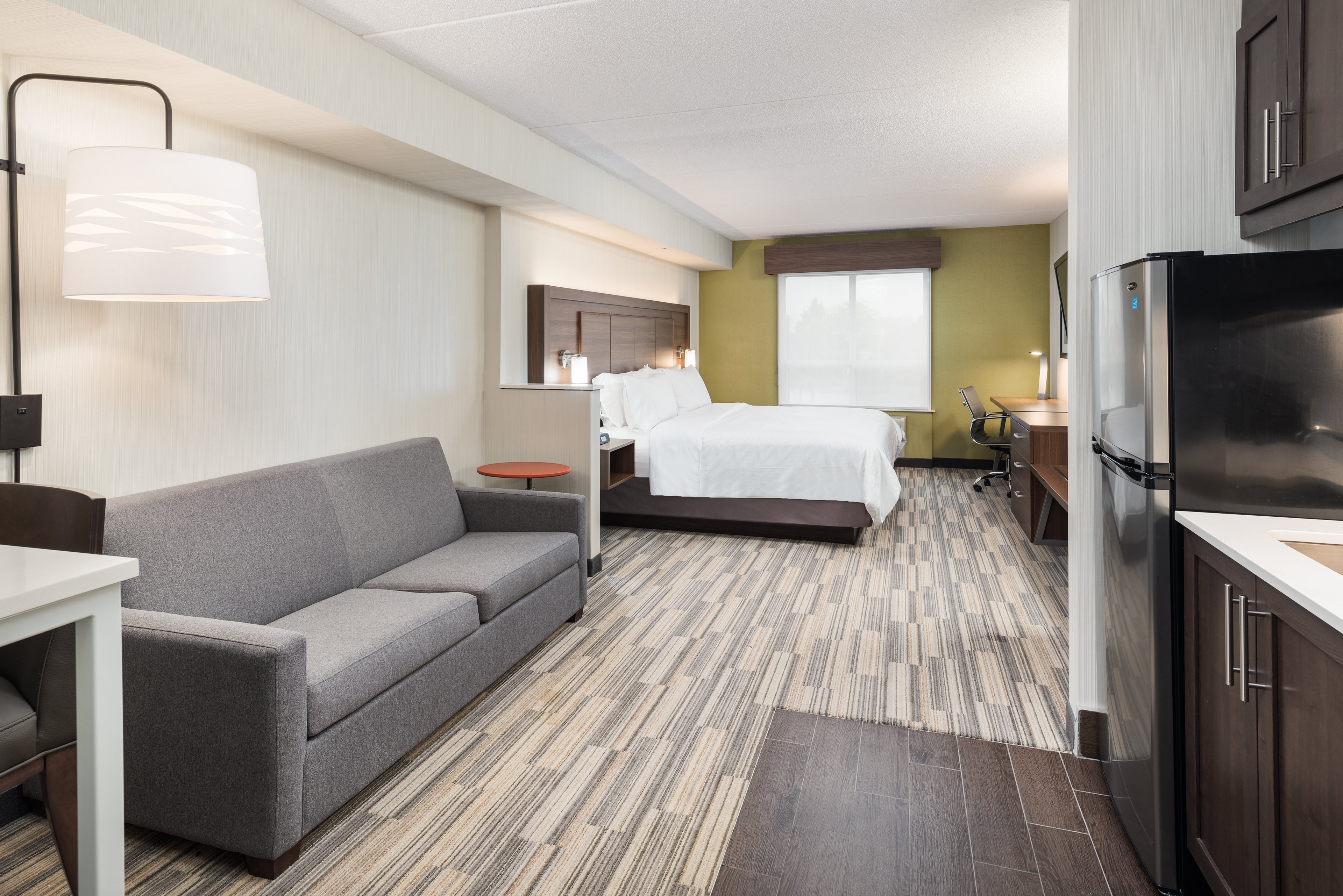 holiday inn express and suites milton by ihg