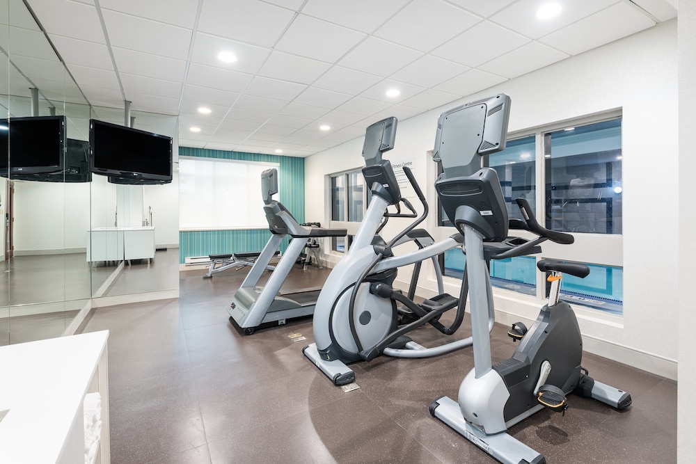 holiday inn express and suites milton by ihg