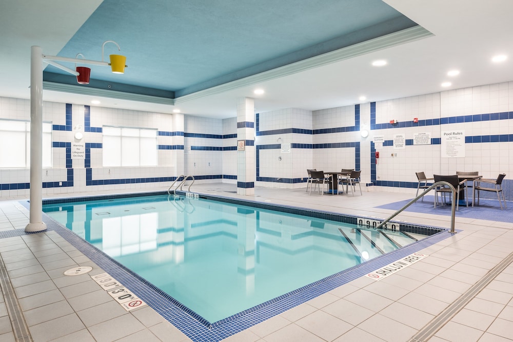 holiday inn express and suites milton by ihg