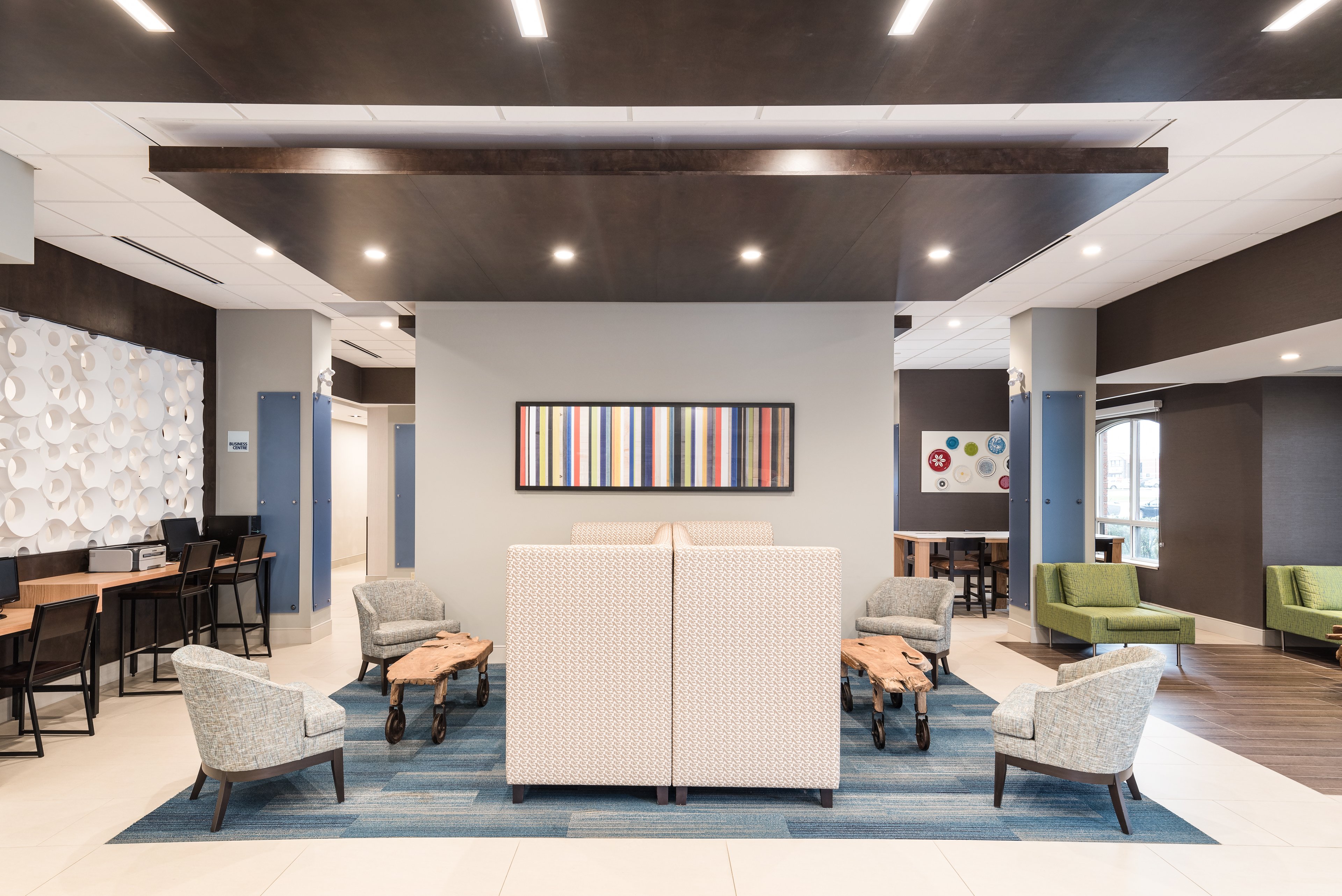 holiday inn express and suites milton by ihg
