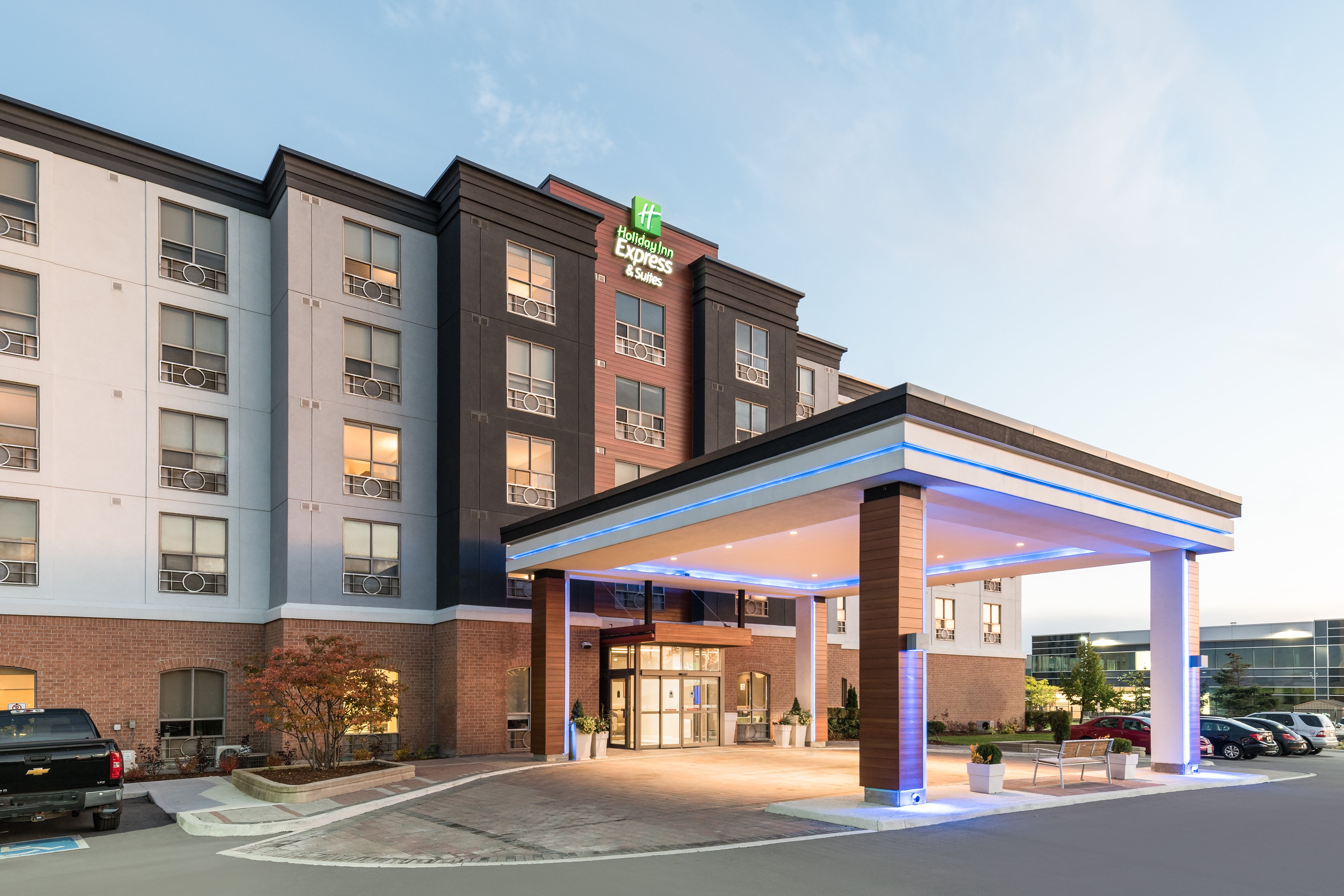 holiday inn express and suites milton by ihg