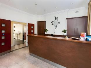 crestfield hotel