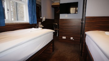 crestfield hotel