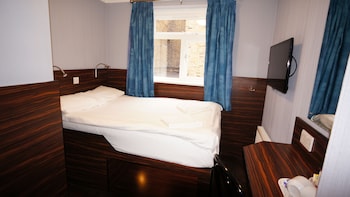 crestfield hotel