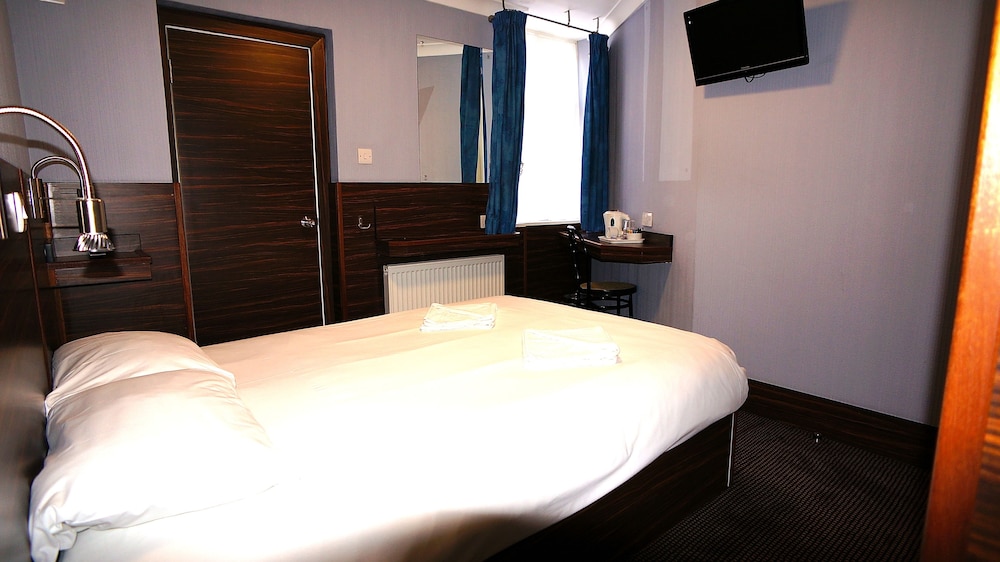 crestfield hotel