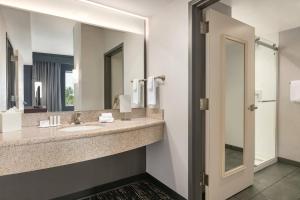courtyard by marriott lancaster