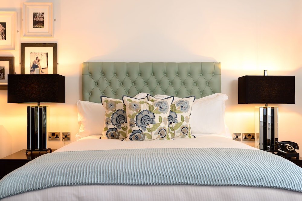 black ivy hotel