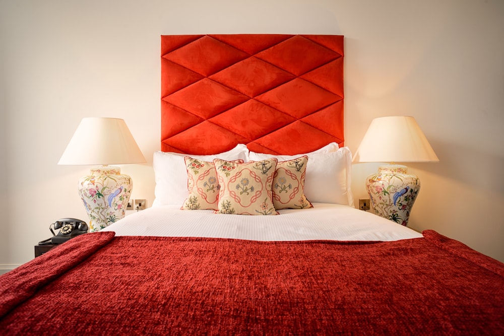 black ivy hotel