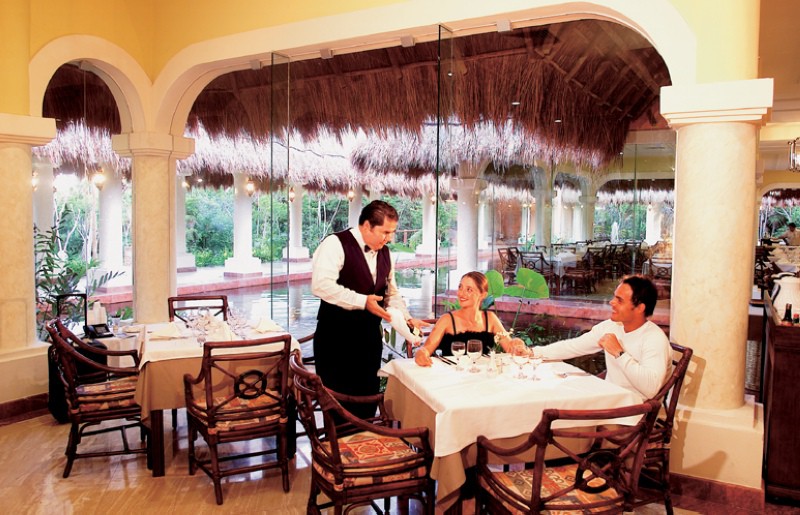 grand palladium colonial resort and spa all inclusive