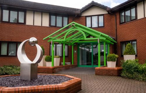holiday inn a55 chester west by ihg