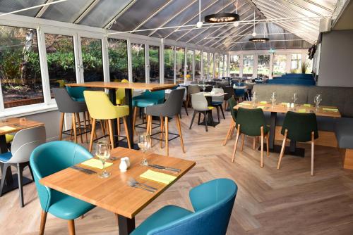holiday inn a55 chester west by ihg