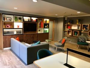 holiday inn a55 chester west by ihg