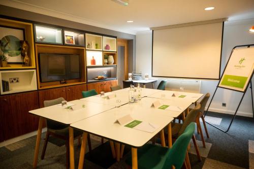holiday inn a55 chester west by ihg