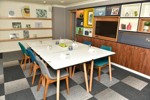 holiday inn a55 chester west by ihg