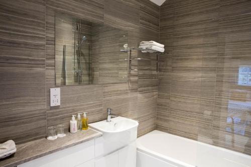 llwyn onn guest house