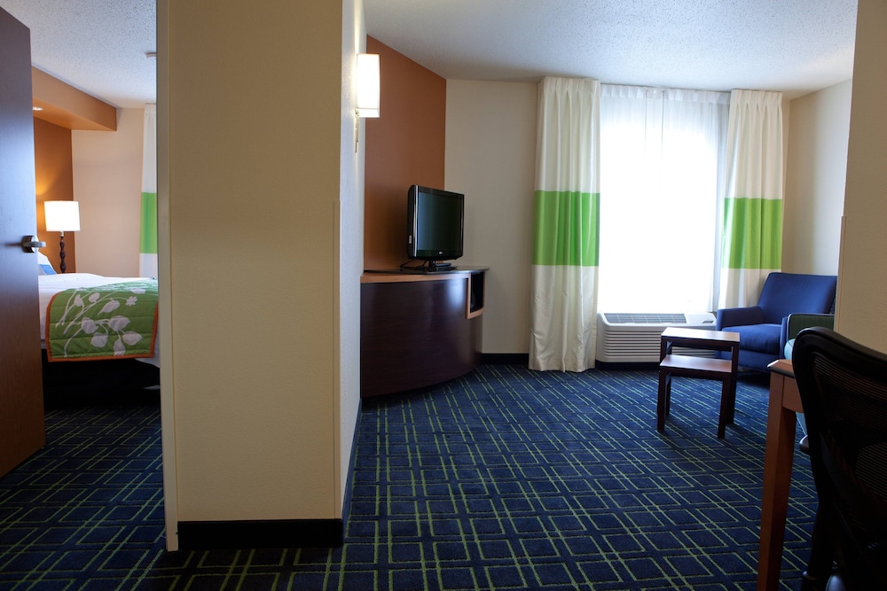 fairfield inn and suites flint fenton
