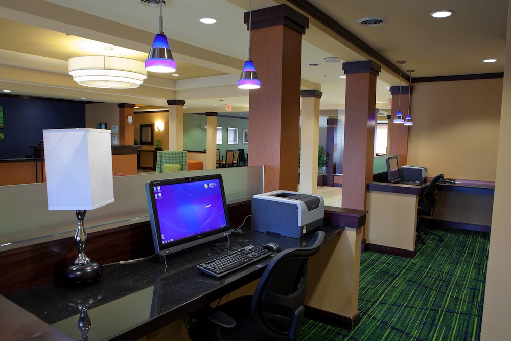 fairfield inn and suites flint fenton