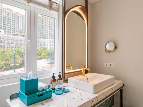 la festa phu quoc curio collection by hilton