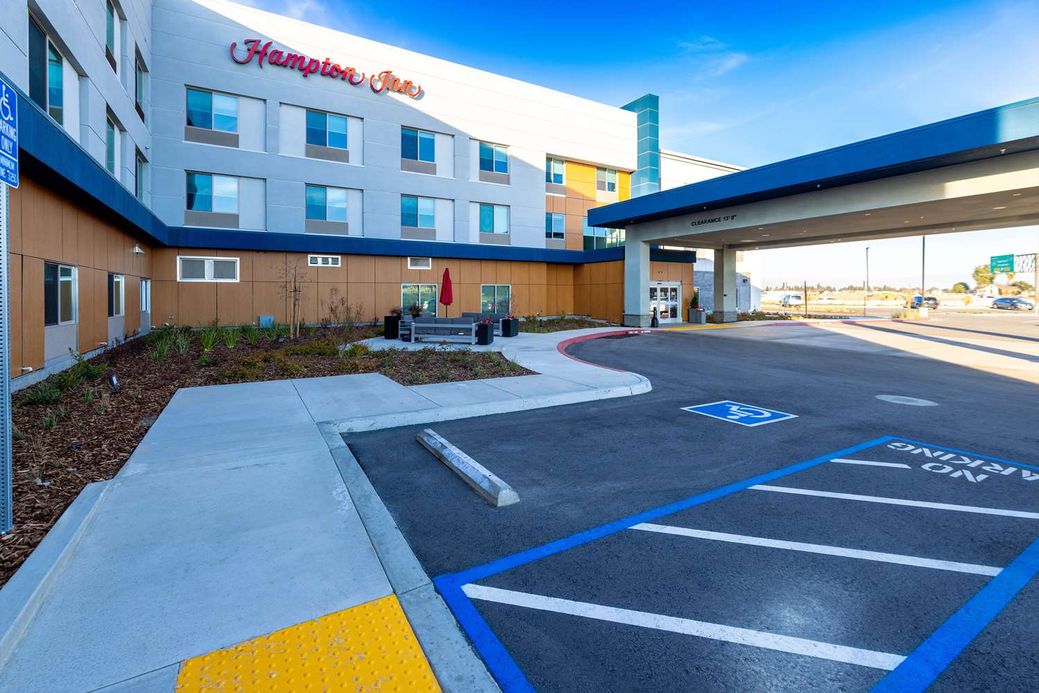 hampton inn selma ca