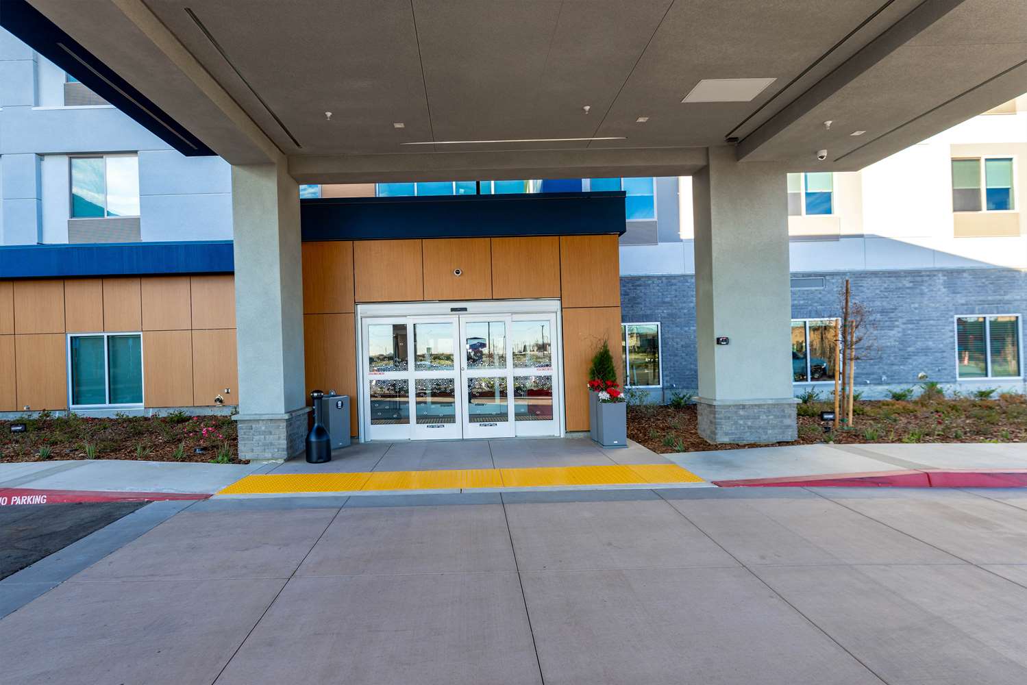 hampton inn selma ca