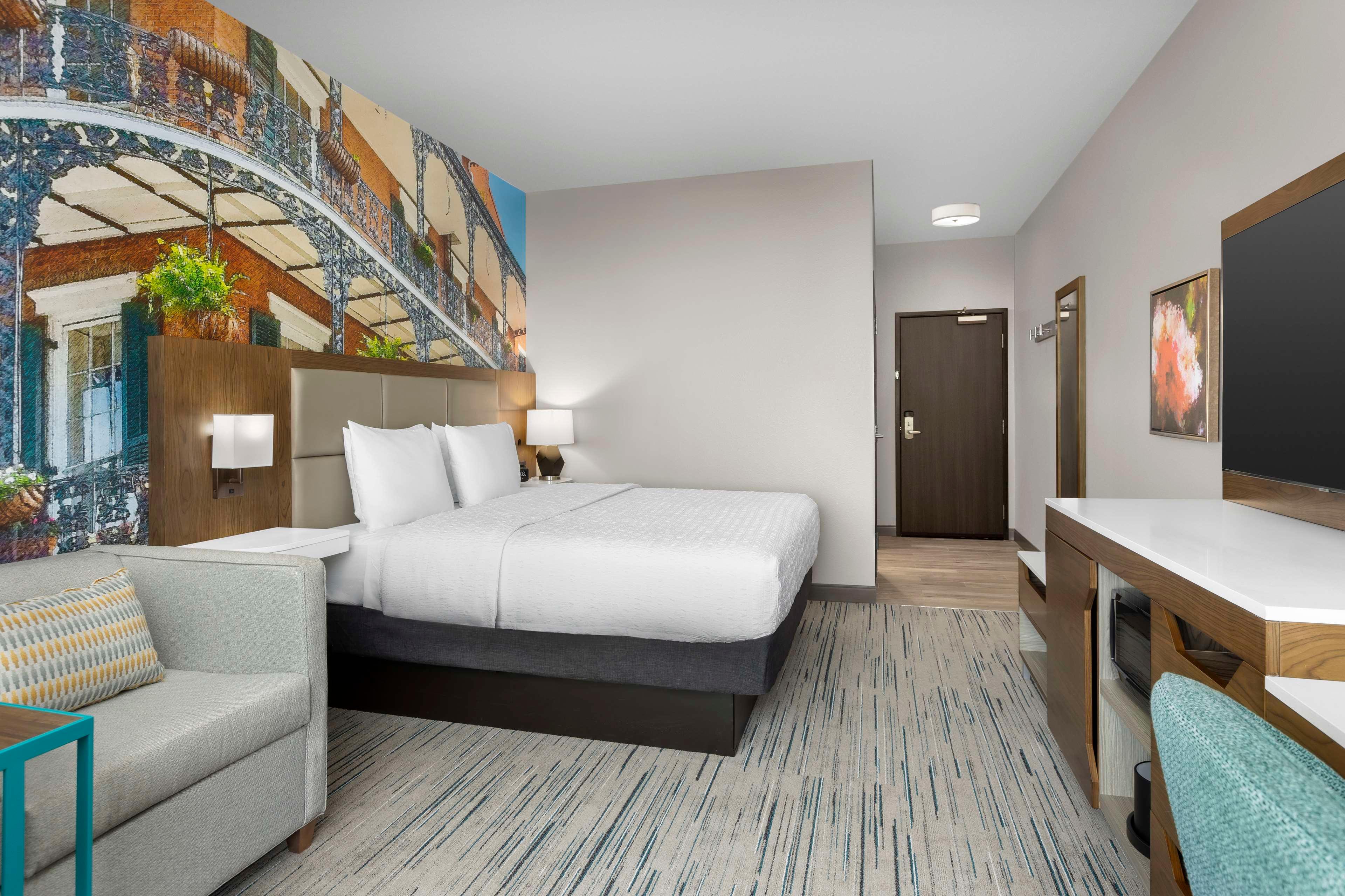 hampton inn new orleans french quarter market area