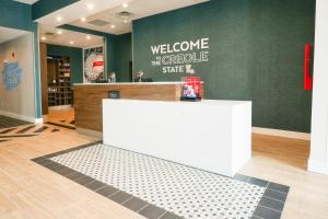 hampton inn new orleans french quarter market area